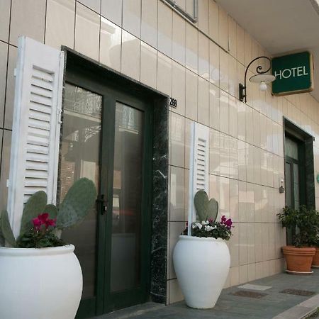 Hotel Bisceglie Bagian luar foto