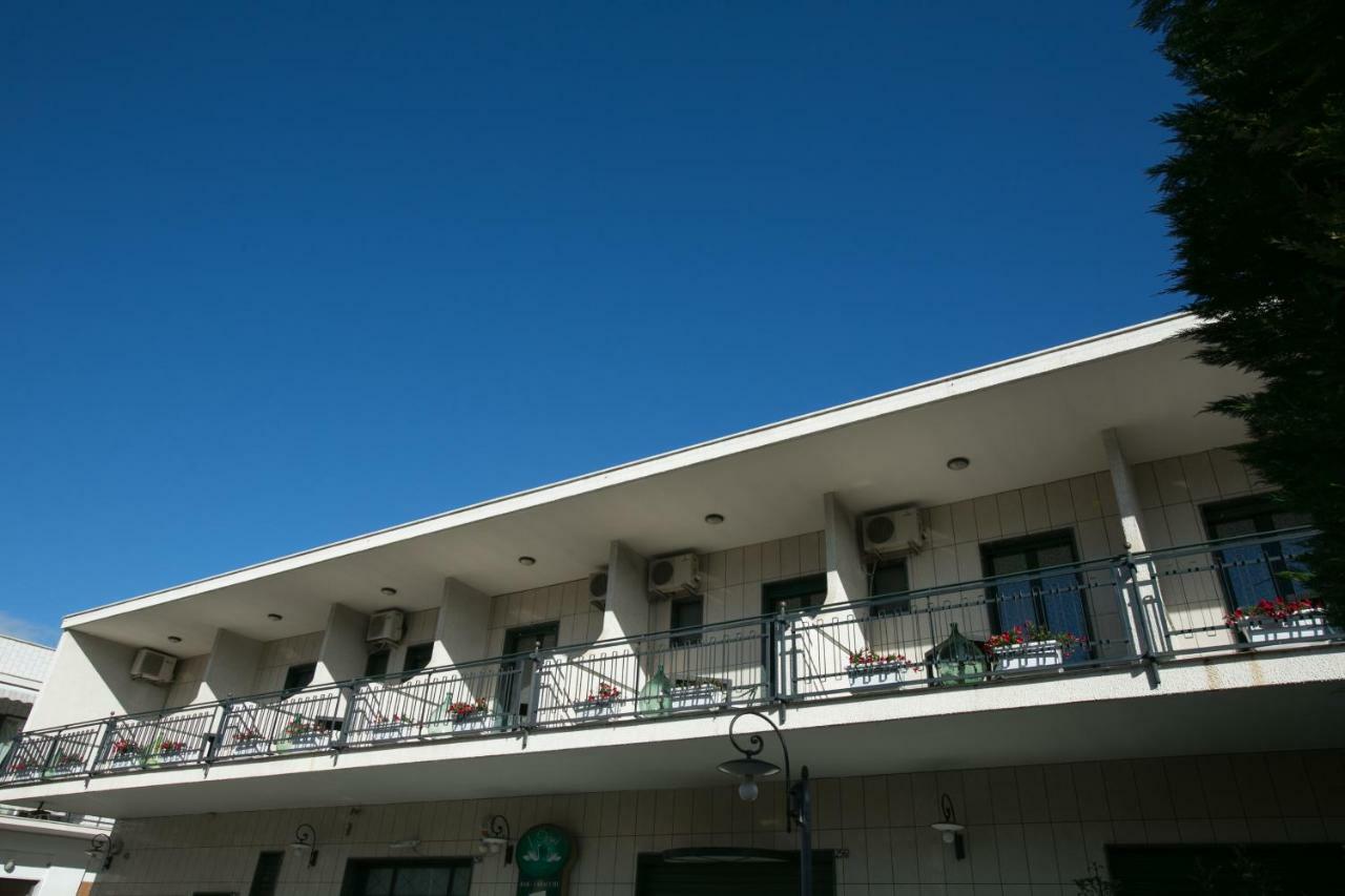 Hotel Bisceglie Bagian luar foto