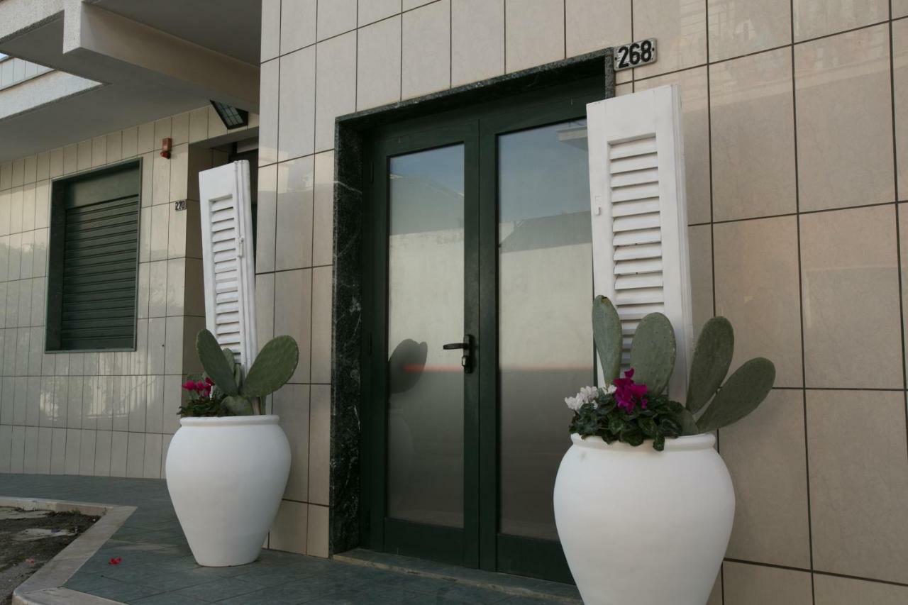 Hotel Bisceglie Bagian luar foto